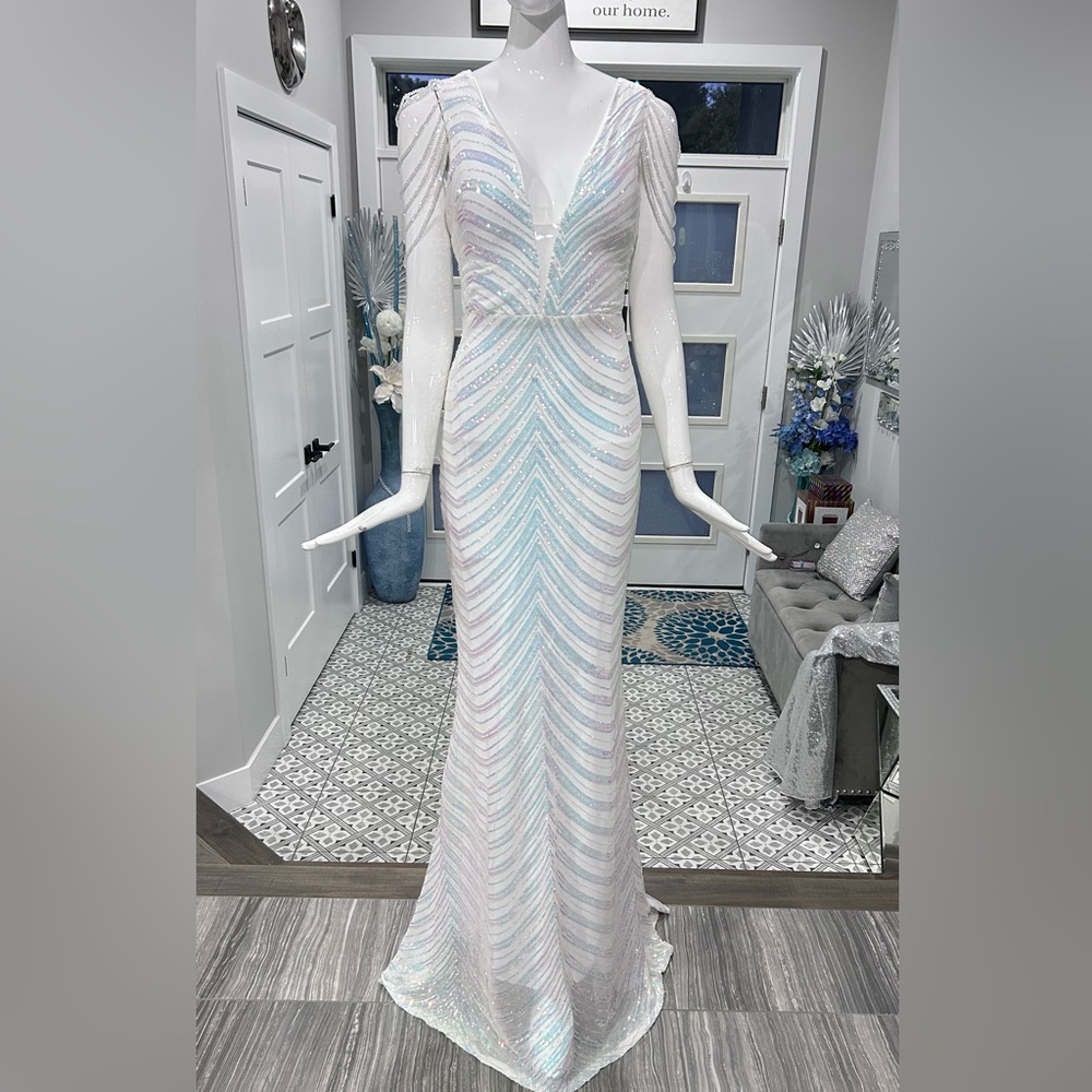 New 🌐 Iridescent White Sequin Dress with Beaded Shoulders.